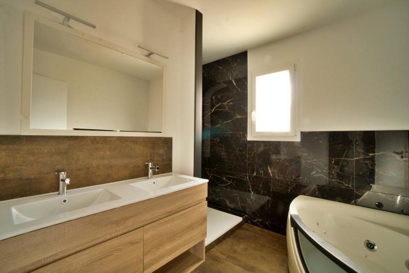 Maison - 101 m² - 4 pièces