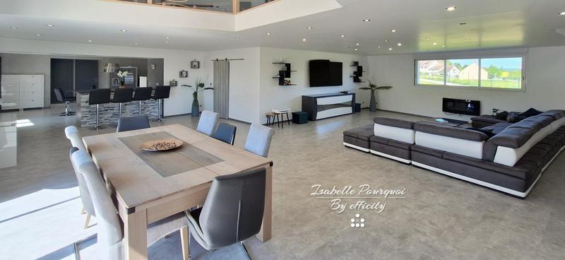 Maison - 280 m² - 11 pièces