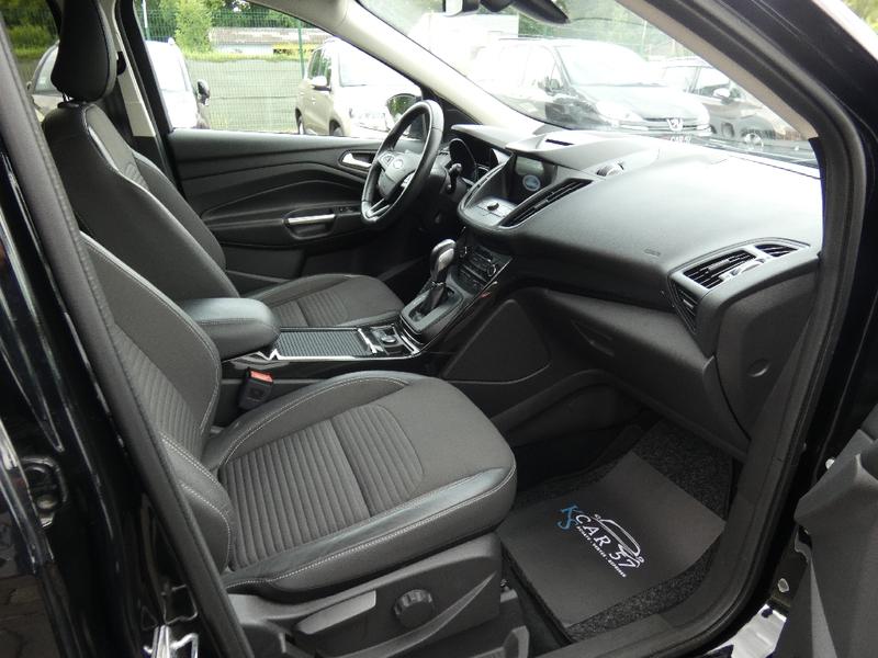 Ford Kuga 1.5 TDCi 120 SetS 4x2 automatique Titanium