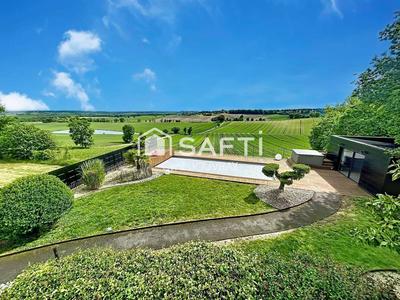 Maison - 192 m² - 5 pièces