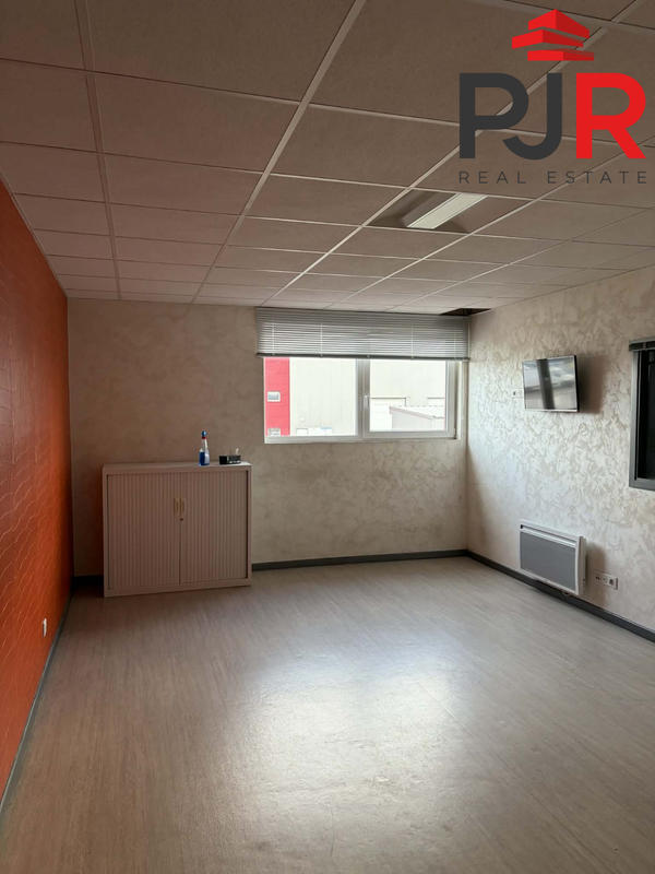 Local d'activités - 350 m²
