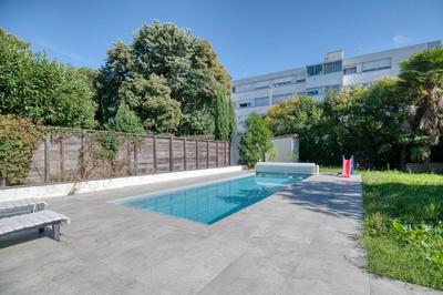 Maison - 255 m² - 7 pièces