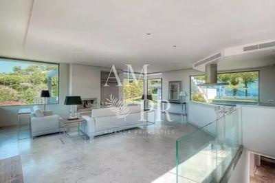 Villa - 230 m² - 6 pièces