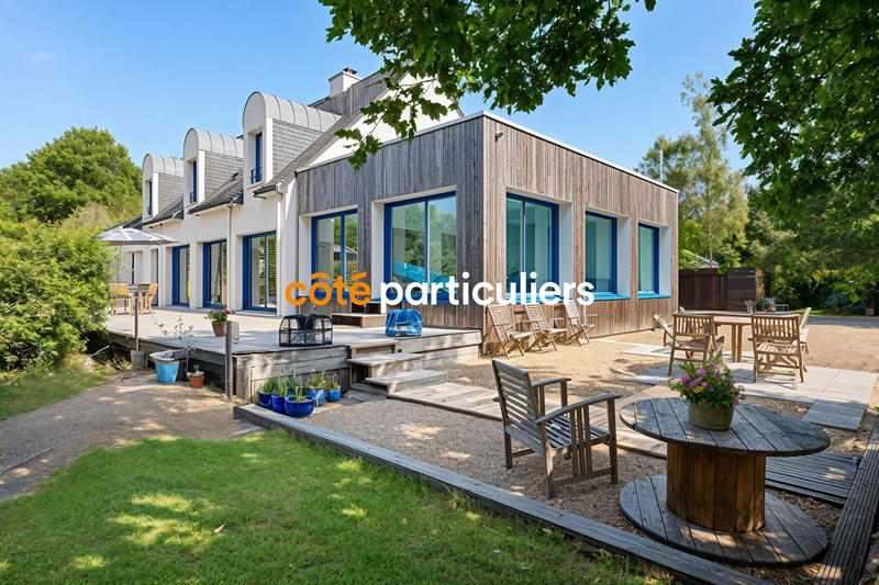 Maison - 286 m² - 10 pièces