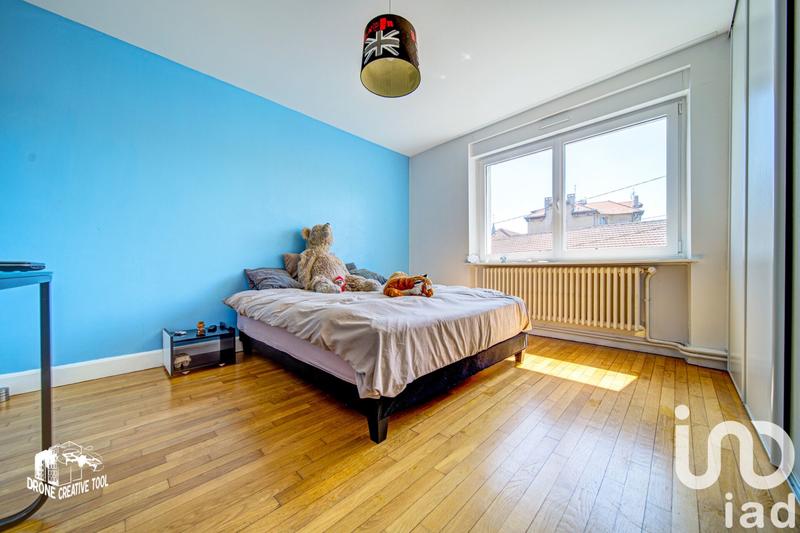 Maison - 250 m² - 10 pièces