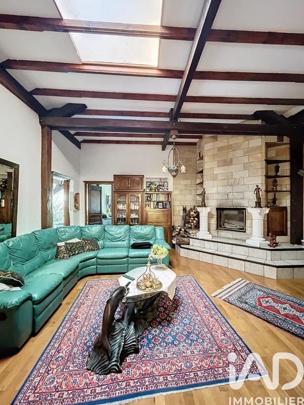 Maison - 580 m² - 10 pièces
