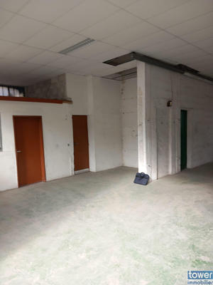 Entrepôt - 160 m²