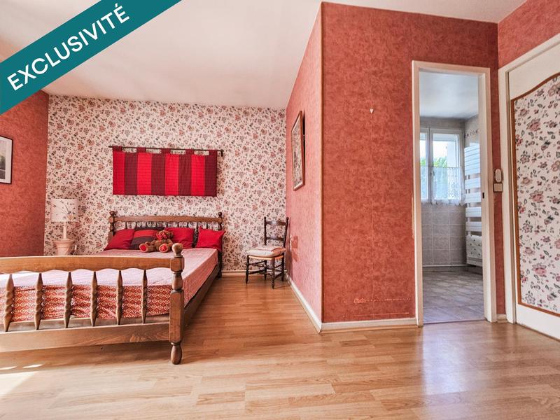 Maison - 227 m² - 10 pièces