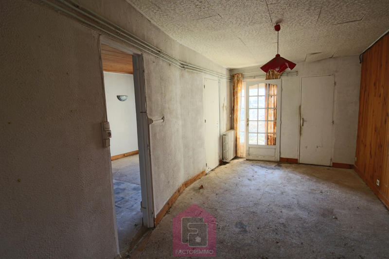 Maison - 187 m² - 9 pièces