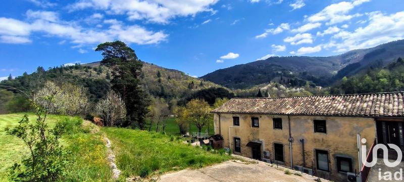 Maison - 243 m² - 15 pièces