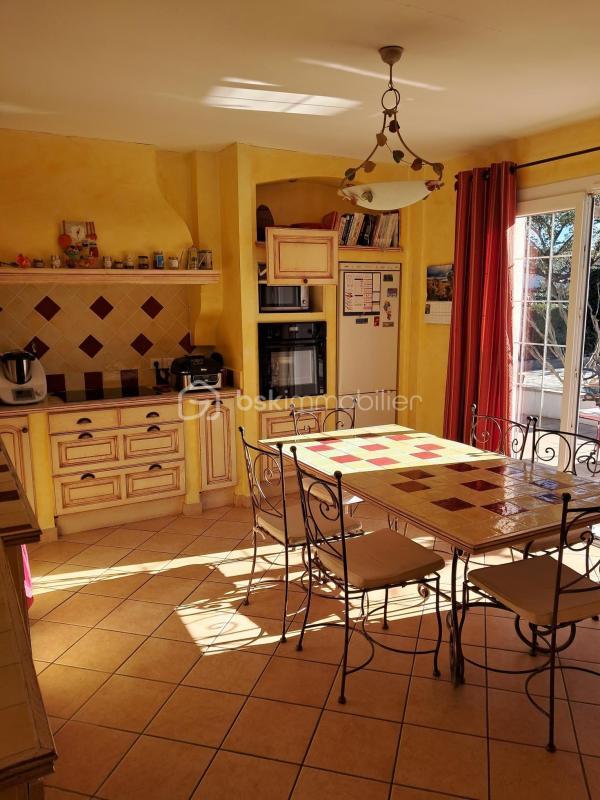 Maison traditionnelle - 180 m² - 6 pièces