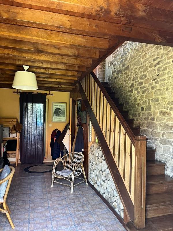 Maison - 198 m² - 9 pièces