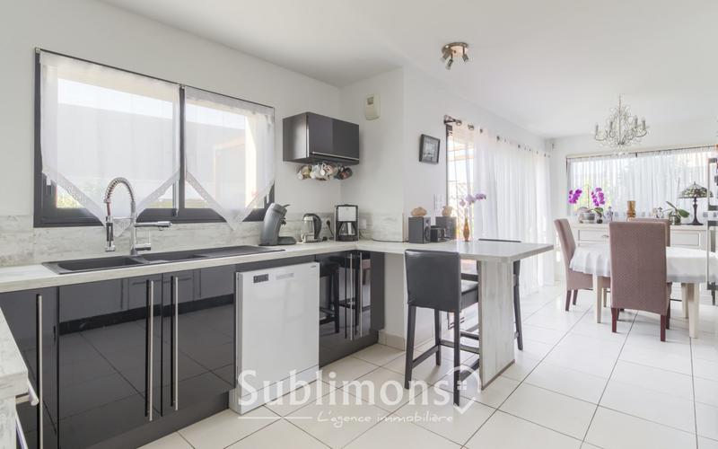 Maison - 102 m² - 5 pièces