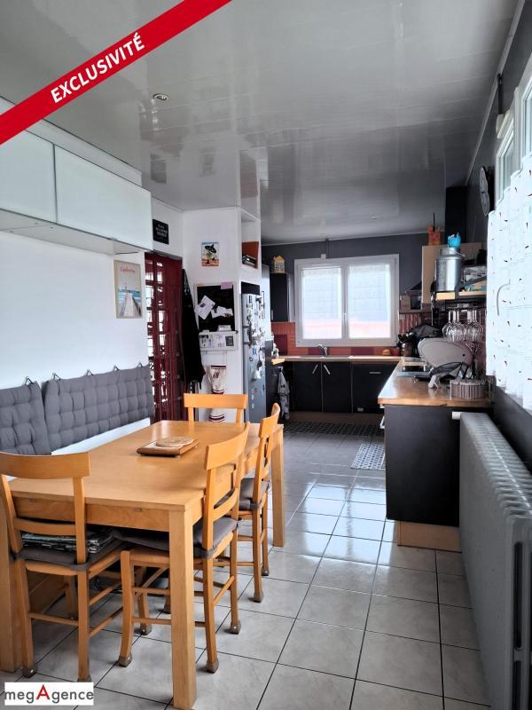 Maison - 220 m² - 7 pièces