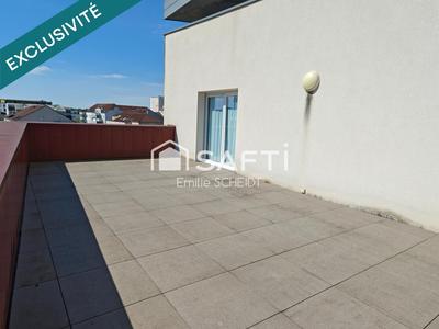 Appartement - 104 m² - 5 pièces