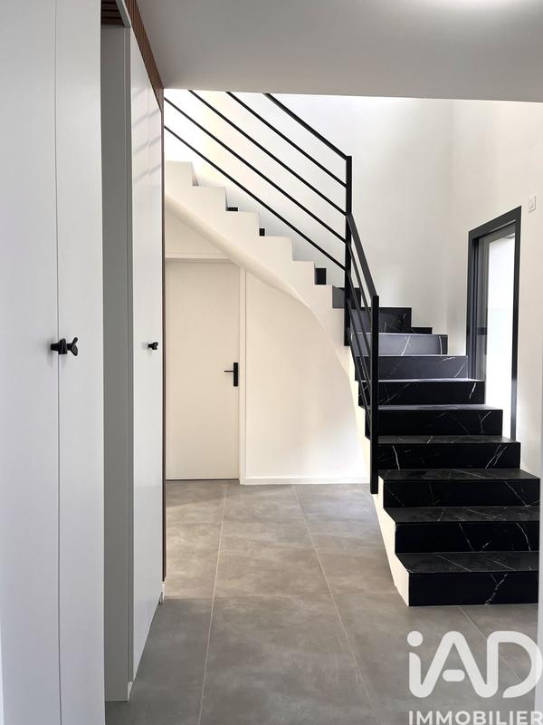 Maison - 142 m² - 6 pièces