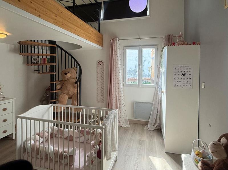 Maison - 368 m² - 9 pièces