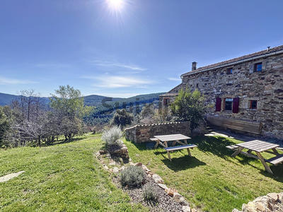 Mas - 161 m² - 7 pièces