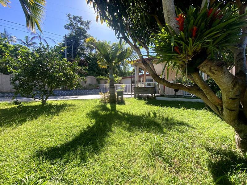 Maison - 242 m² - 8 pièces