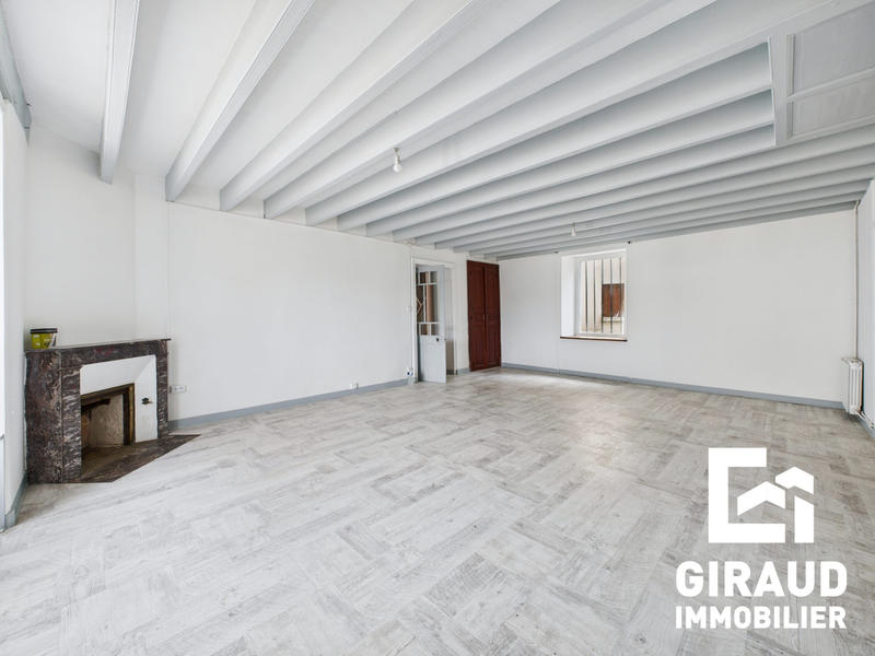 Maison ancienne - 312 m² - 8 pièces