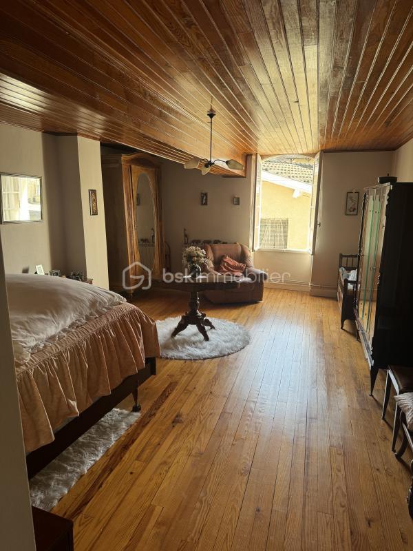 Maison de village - 178 m² - 8 pièces