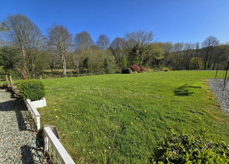 Maison traditionnelle - 217 m² - 8 pièces