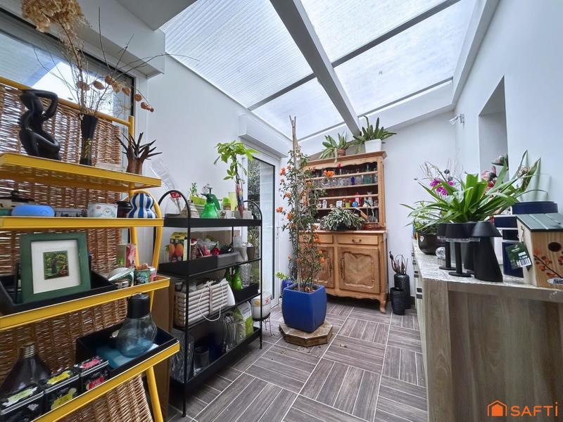 Maison - 220 m² - 8 pièces