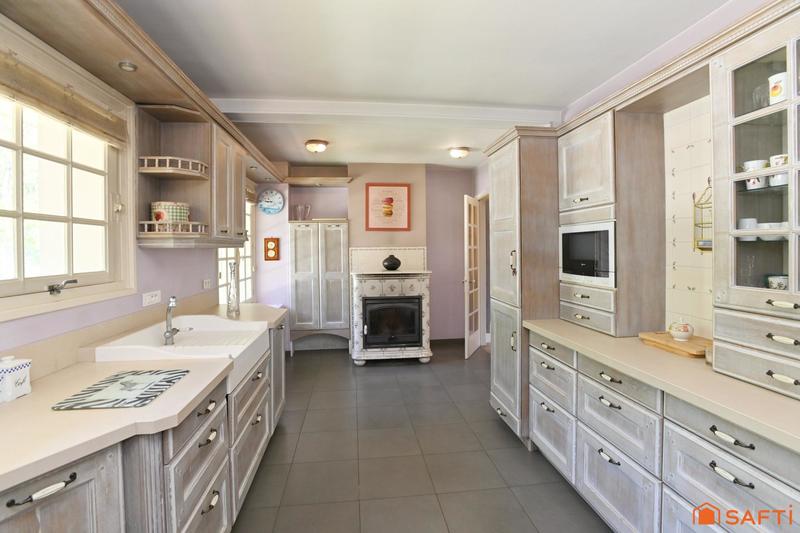 Villa - 227 m² - 8 pièces