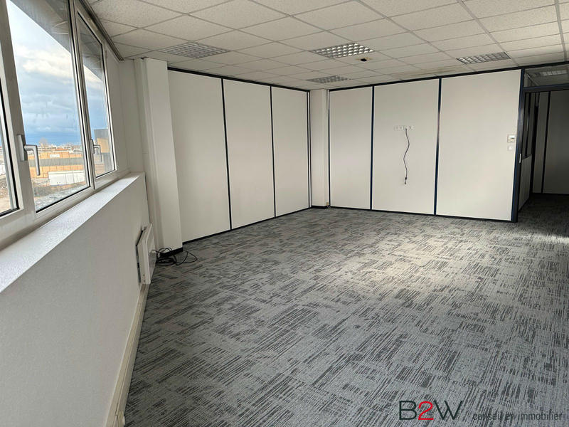 Bureau - 87 m² - 4 pièces