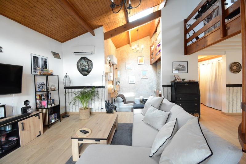 Maison - 152 m² - 6 pièces