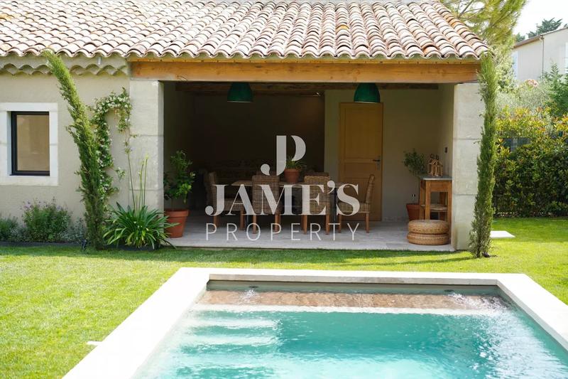 Maison - 200 m² - 6 pièces