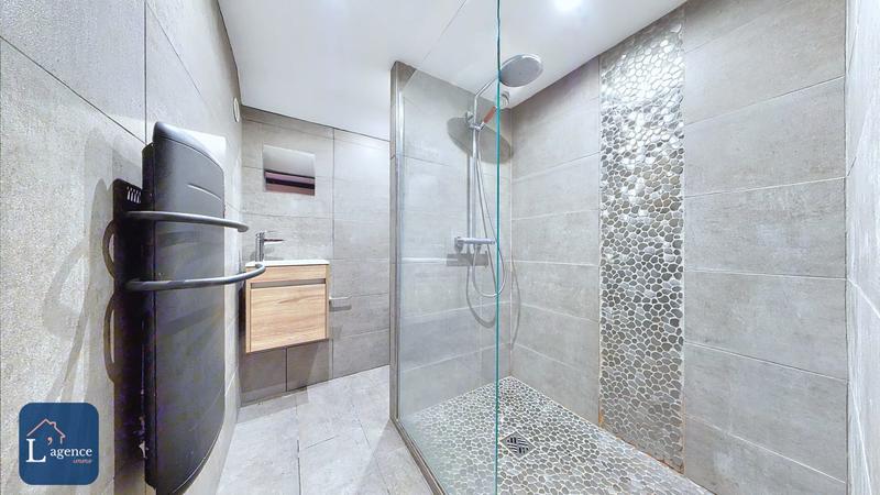 Maison - 174 m² - 6 pièces