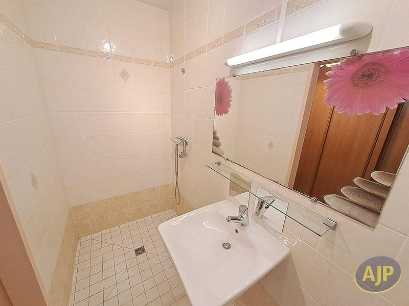 Maison - 137 m² - 6 pièces