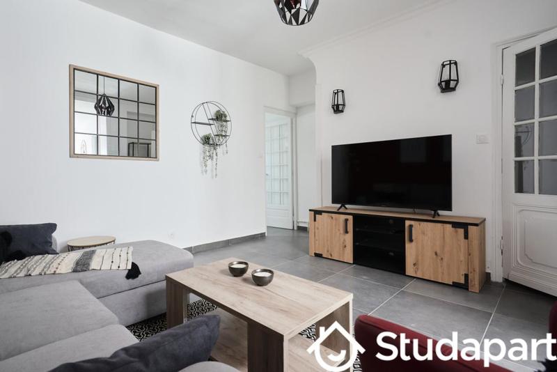 Chambre - 10 m² - 1 pièce