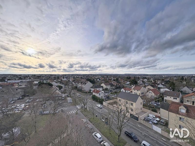 Appartement - 80 m² - 4 pièces