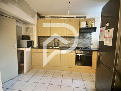 Maison - 96 m² - 4 pièces