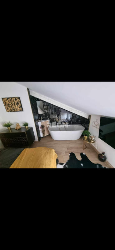 Appartement - 85 m² - 4 pièces