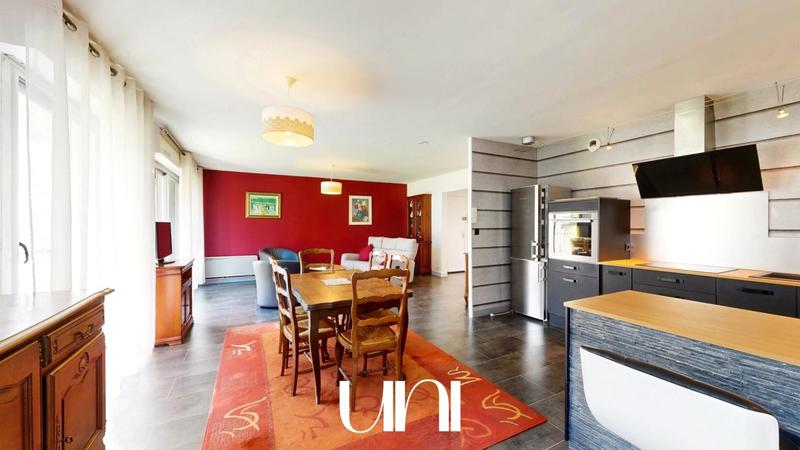 Appartement - 97 m² - 3 pièces