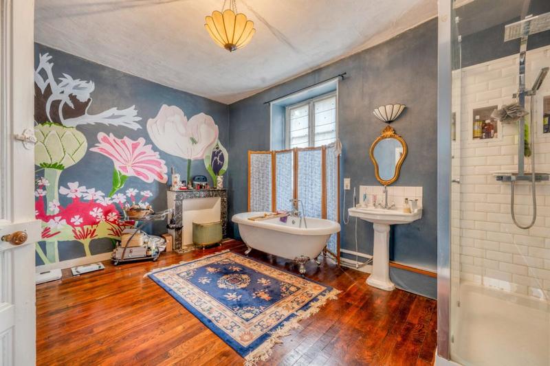 Propriété - 295 m² - 10 pièces