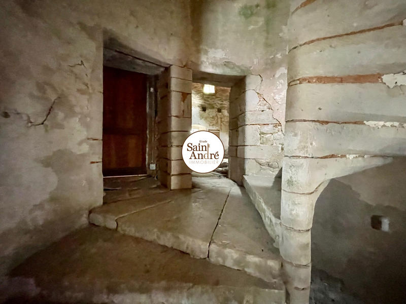 Maison - 200 m² - 9 pièces