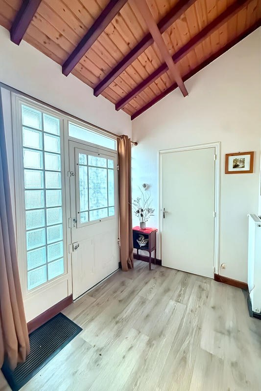 Maison - 186 m² - 8 pièces