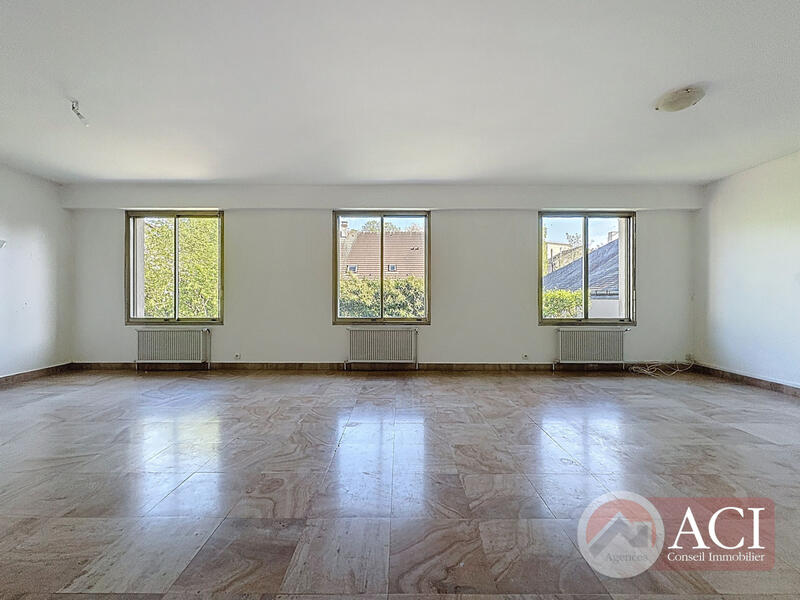 Appartement - 123 m² - 5 pièces