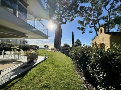 Appartement - 90 m² - 4 pièces