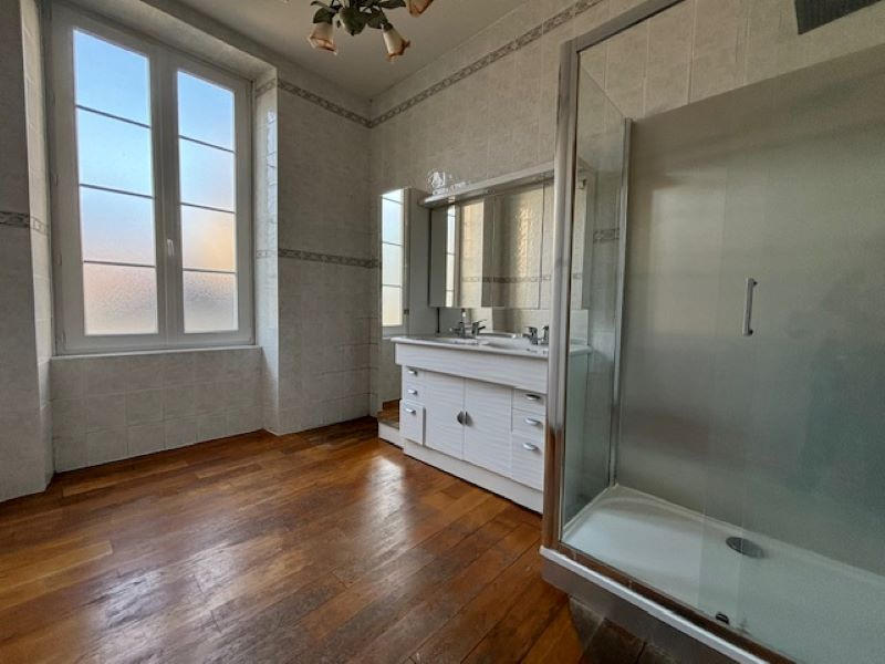 Appartement - 110 m² - 4 pièces