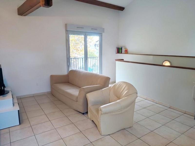 Maison - 220 m² - 8 pièces