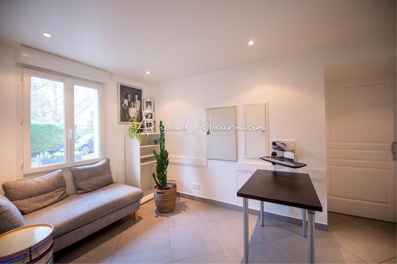 Maison - 250 m² - 8 pièces