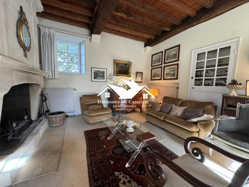 Maison - 259 m² - 6 pièces