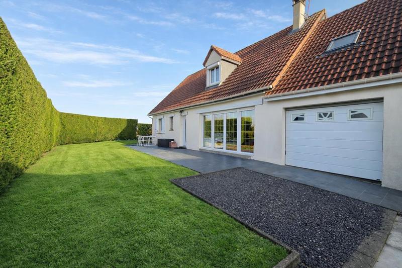 Maison - 137 m² - 6 pièces