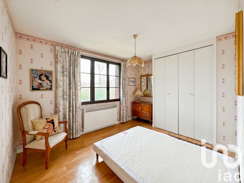 Maison - 180 m² - 8 pièces