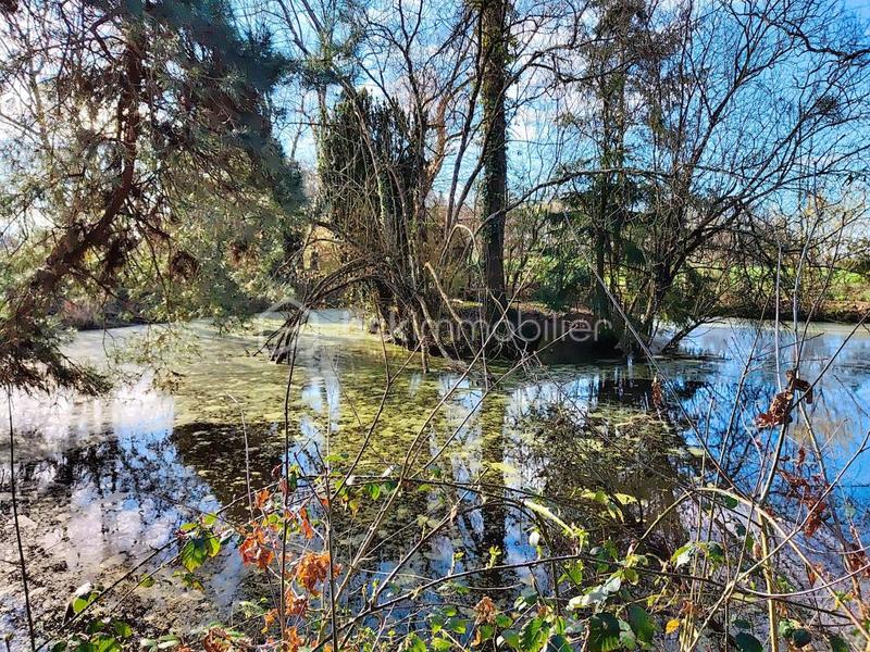 Demeure - 98 m² - 17 pièces